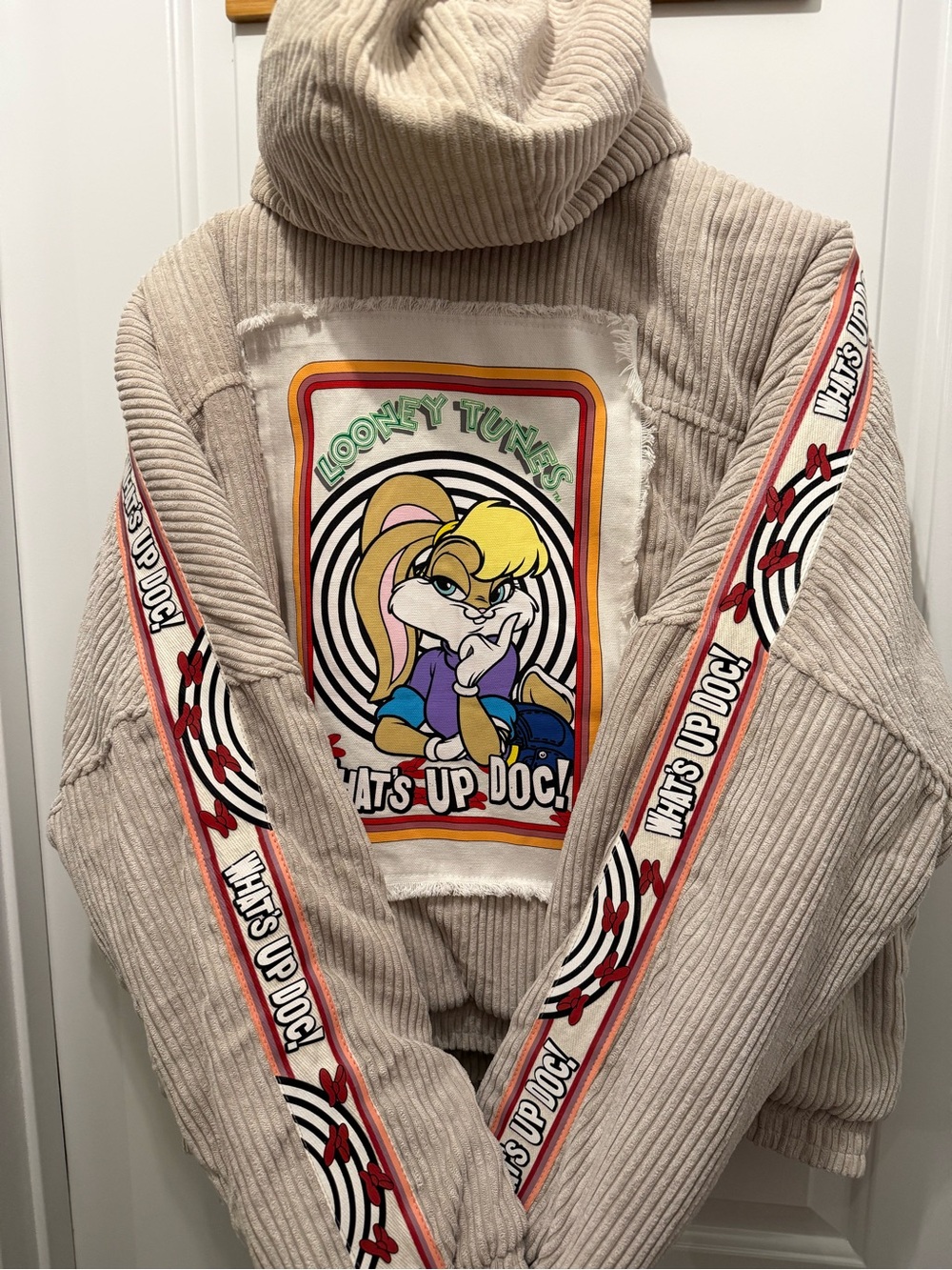 🎯 Vintage Members Only Looney Tunes Beige Corduroy-Trim Jacket